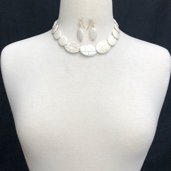Ivory Cream Stone Oval Disk Necklace Earrings Set - Picture 2 of 3